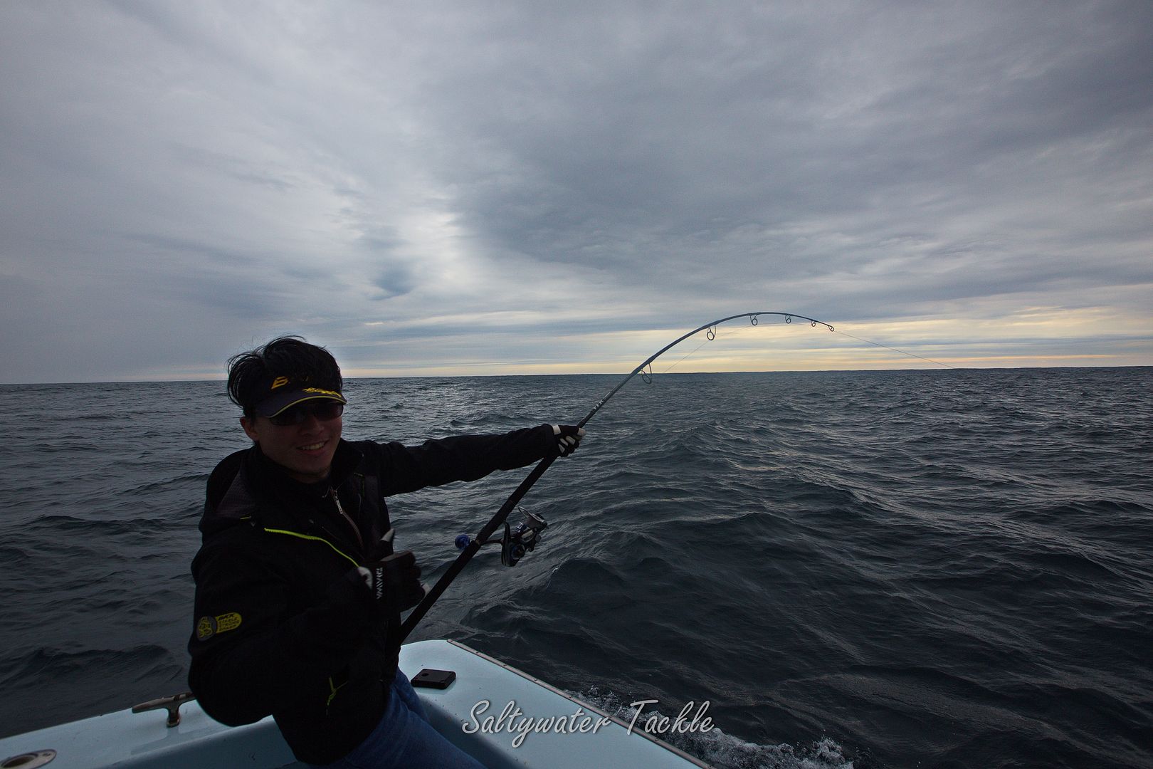 violent giant bluefin tuna hook up violent giant bluefin tuna hook up